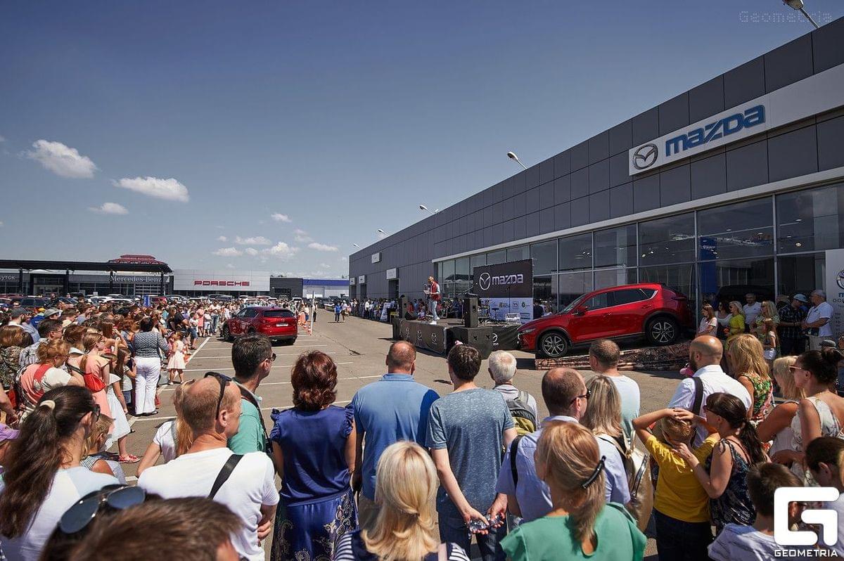 Презентация автомобиля Mazda