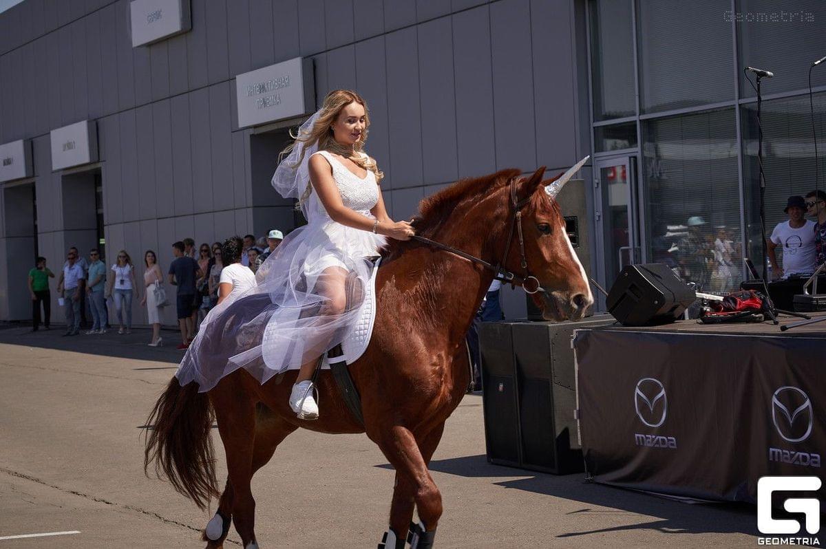 Презентация автомобиля Mazda